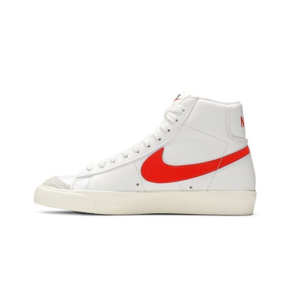 Nike Sz 9/10.5 Blazers Mid '77 White Habanero Red Sail Sneakers CZ1055 101 - Picture 2 of 10